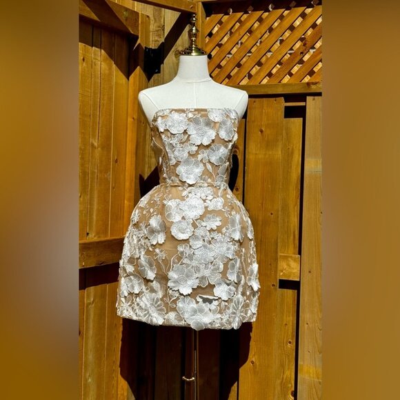 🆕 BRONX & BANCO 🧿 NWOT Jasmine Maraya White Mini Dress - Sz L / US 8 - Picture 3 of 16